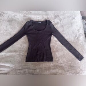 Ann Taylor ribbed scoop neck top. Size x- small color brown